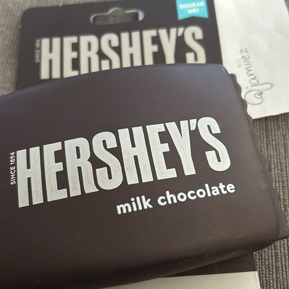 Hersheys Bar Vinyl Squeaking Dog Toy - Picture 2 of 3